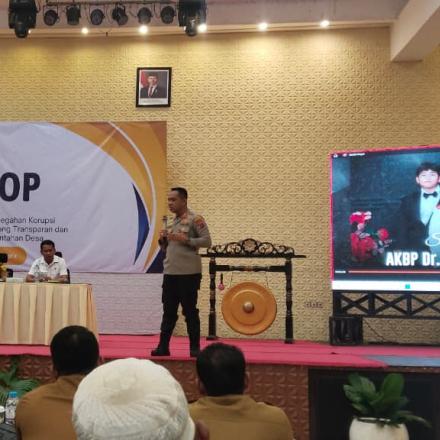 Pambakal & Kaur Keuangan Bawahan Seberang Hadiri Workshop Pengelolaan Keuangan Desa